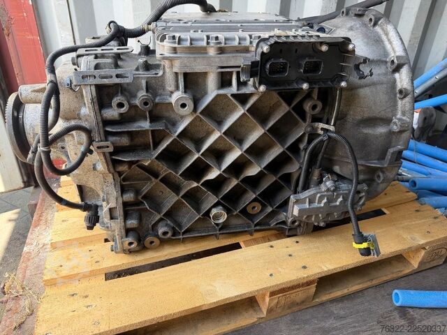 Standard-SZM Volvo FH 460 GLOBETROTTER MOTOR DEFECT