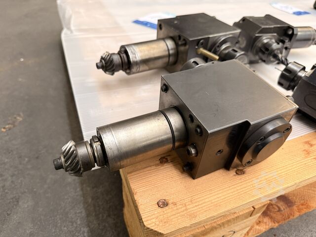 Lot of driven tool holders Driven Tool Holders 