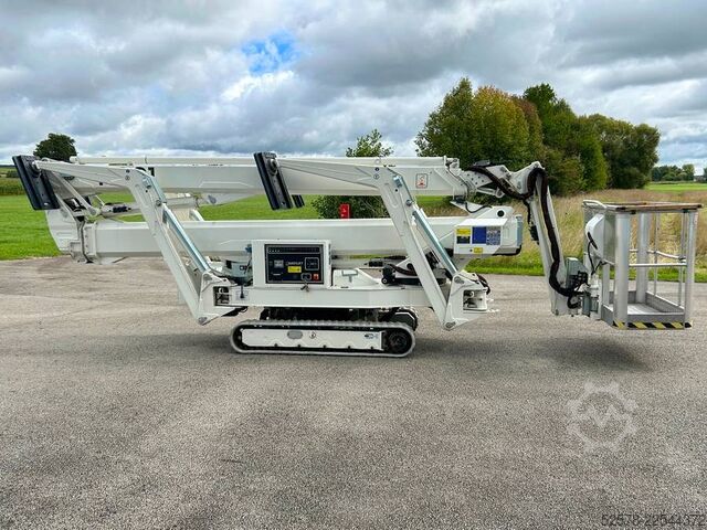 Αρθρωτή τηλεσκοπική πλατφόρμα εργασίας EasyLift RA 31