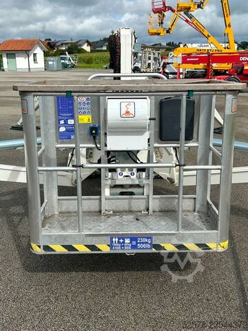 Αρθρωτή τηλεσκοπική πλατφόρμα εργασίας EasyLift RA 31