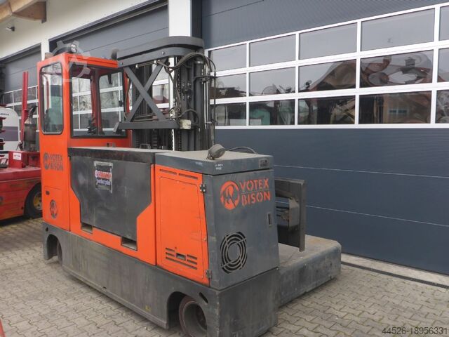 Four-way side loader Votex-Bison