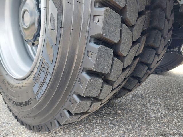 Třístranný sklápěč MAN TGS 41.520 8X6 BB CH