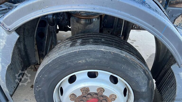 Aspirateur de boues MAN TGA 26.410 (17000L / MANUAL PUMP / POMPE MANUEL...