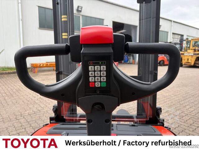 Stivuitor manual Toyota SWE 120 L / Akku neu!