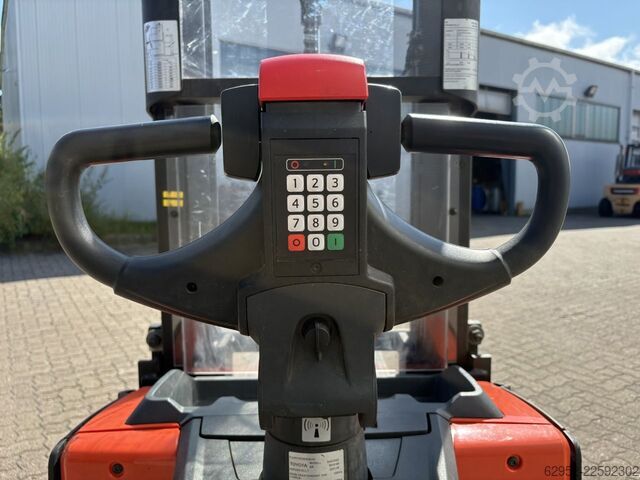 Stivuitor manual Toyota SWE 200 D