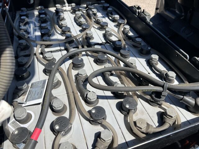 Stivuitor electric cu 3 roți Toyota 8 FBE 15 T