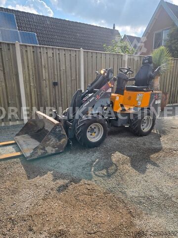 Minibagr WEIDEMANN GIANT D254SW