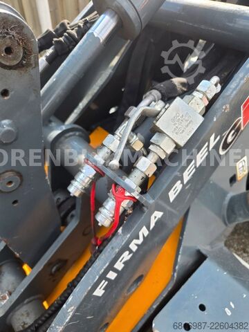 Minibagr WEIDEMANN GIANT D254SW