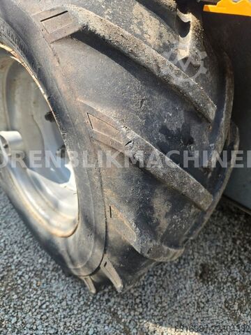 Minibagr WEIDEMANN GIANT D254SW