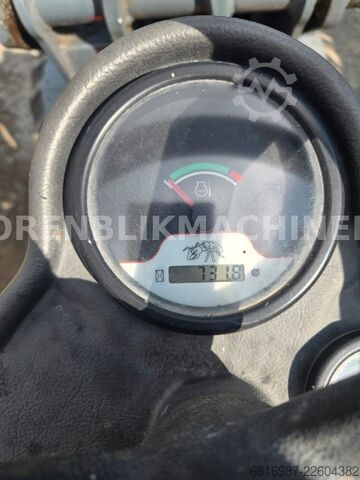 Minibagr WEIDEMANN GIANT D254SW