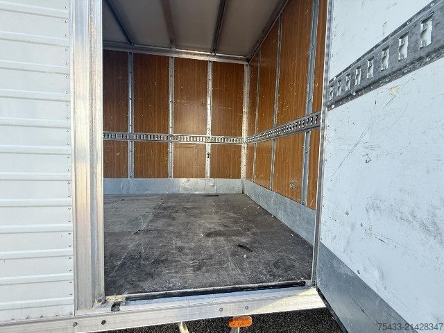 Bestelwagen IVECO DAILY 35C14H BOX + SPONDA