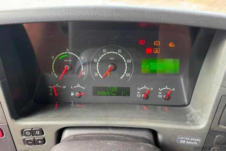 Platós teherautó ponyvával SCANIA R380 4x2