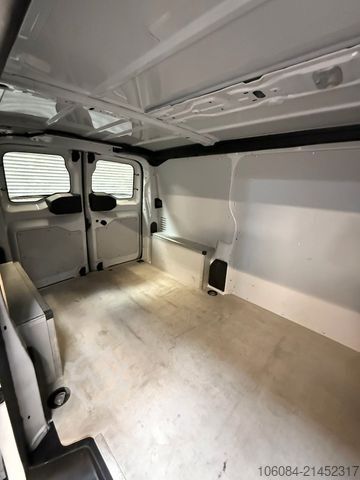 Skåpbil OPEL Vivaro Kasten Edition M Klima Tempomat