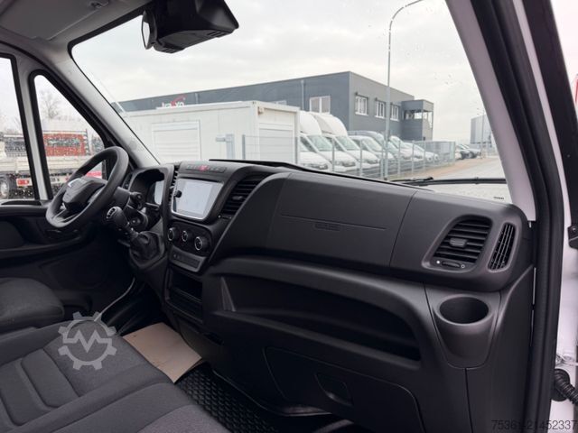 Pick-up van IVECO Daily 35S14Y D Doppelkab Pritsche lang AHK 3,5 t