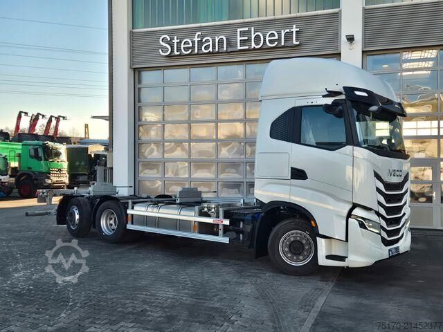 Chassis com cabina Iveco AS260S58Y/FS CM 6x2-4 BDF Intarder Standklima