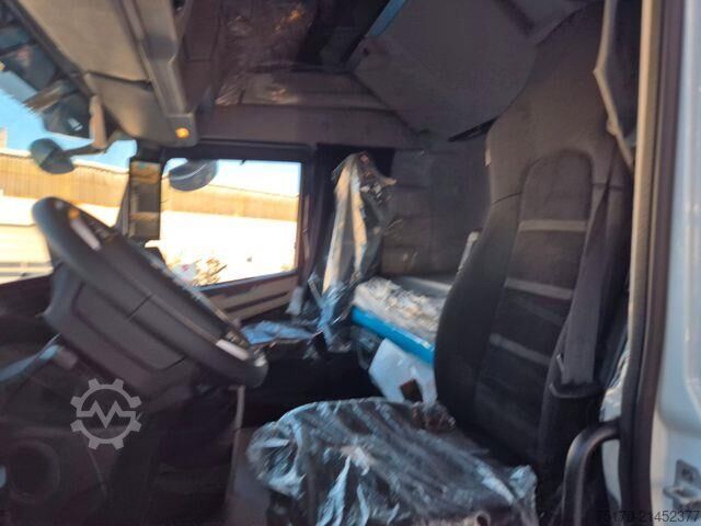 Chassis com cabina Iveco AS260S58Y/FS CM 6x2-4 BDF Intarder Standklima