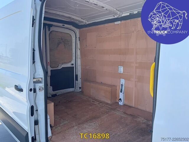 Panelová dodávka Ford Transit L2H2 2l 105cv