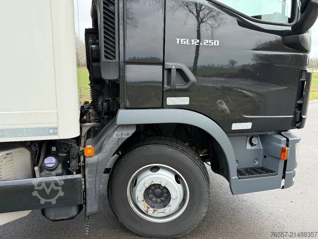 Resväska JUNGE FAHRZEUGBAU GMBH TGL 12.250 TGL EURO6. 10-2023.