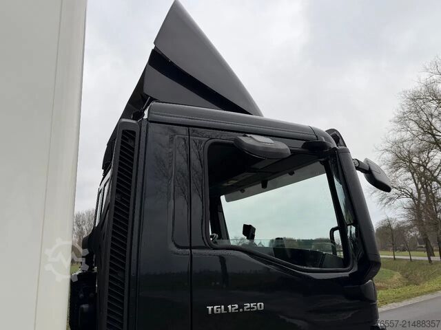 Resväska JUNGE FAHRZEUGBAU GMBH TGL 12.250 TGL EURO6. 10-2023.