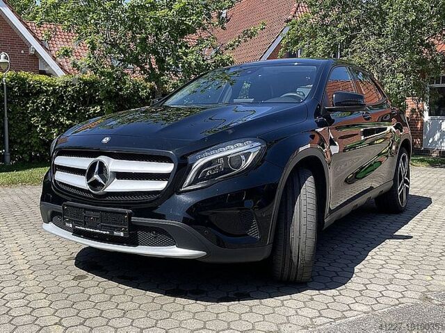 GLA 200 D 4-MATIC met standkachel Mercedes GLA 200 D 4-MATIC