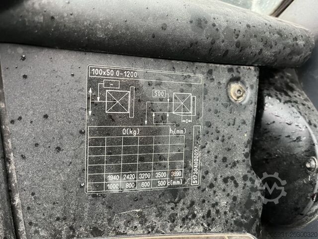 Wózek widłowy z silnikiem wysokoprężnym Still RX70-35