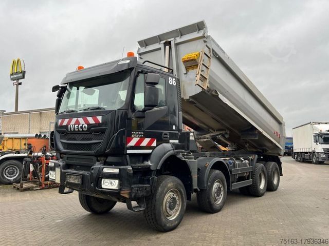 Kipper LKW IVECO TRACKER AD450TW 4 Achs Muldenkipper Meiller