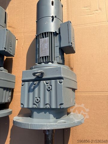 SEW EURODRIVE Gear Motor RF77 DT80N4 BMG/HF/ES1S 0.75kW Motoreduktor SEW EURODRIVE RF77 DT80N4 BMG/HF/ES1S 0,75kW Motoreduktor SEW EURODRIVE RF77 DT80N4 BMG/HF/ES1S 0,75kW