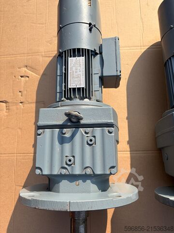 SEW EURODRIVE Gear Motor RF77 DT80N4 BMG/HF/ES1S 0.75kW Motoreduktor SEW EURODRIVE RF77 DT80N4 BMG/HF/ES1S 0,75kW Motoreduktor SEW EURODRIVE RF77 DT80N4 BMG/HF/ES1S 0,75kW