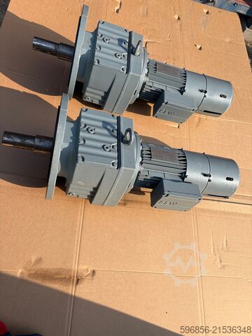 SEW EURODRIVE Gear Motor RF77 DT80N4 BMG/HF/ES1S 0.75kW Motoreduktor SEW EURODRIVE RF77 DT80N4 BMG/HF/ES1S 0,75kW Motoreduktor SEW EURODRIVE RF77 DT80N4 BMG/HF/ES1S 0,75kW