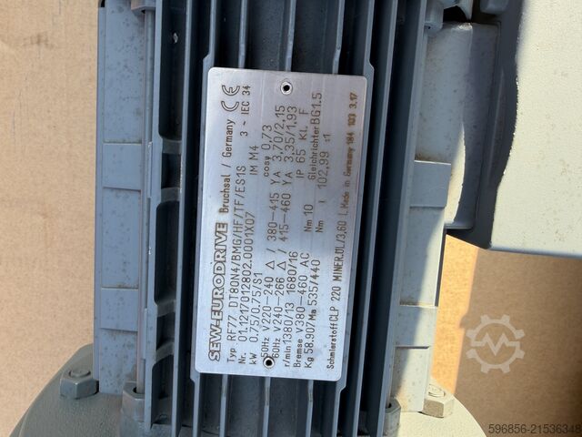 SEW EURODRIVE Gear Motor RF77 DT80N4 BMG/HF/ES1S 0.75kW Motoreduktor SEW EURODRIVE RF77 DT80N4 BMG/HF/ES1S 0,75kW Motoreduktor SEW EURODRIVE RF77 DT80N4 BMG/HF/ES1S 0,75kW