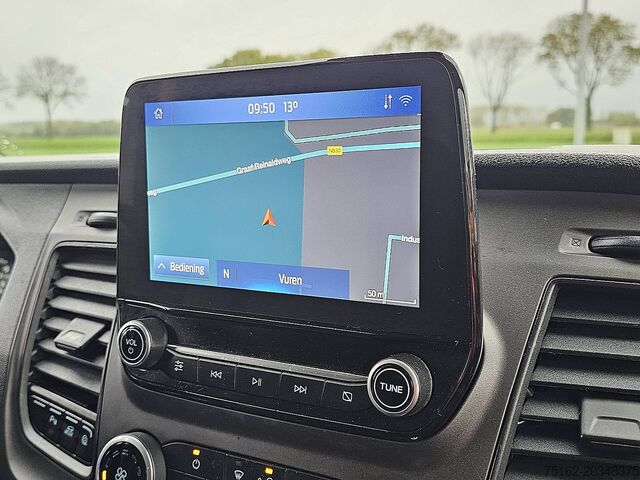 High-roof van FORD TRANSIT CUSTOM 2.0 L1H1 Navi Trekhaak!