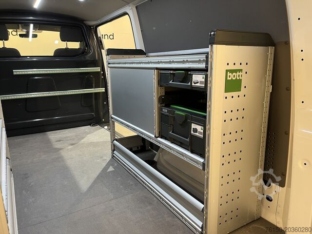 Skåpbil Volkswagen Transporter 2.0 TDI L2H1 150 PK Automaat Servic...