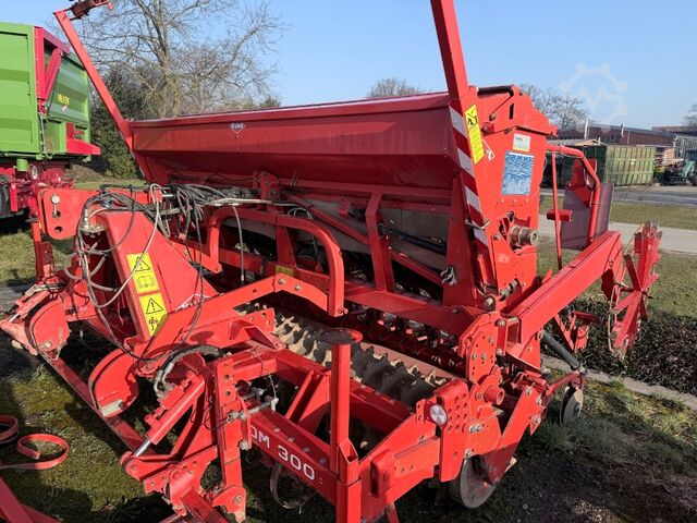 Landmaschine Integra G2