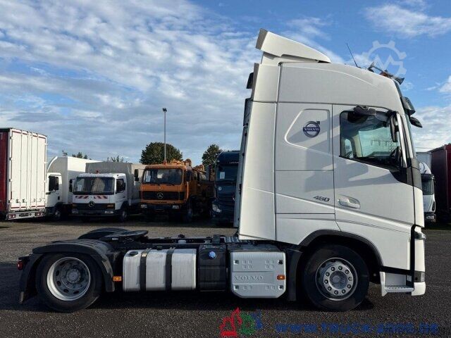 Standardni tegljač Volvo FH12 Globetrotter Bett Kühlschrank Gr. Tank 1.Hd