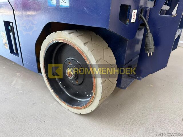 Schaarlift JCB S 2646 E