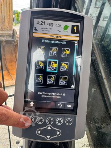 Graafmachine op rupsbanden Caterpillar 390FL ME