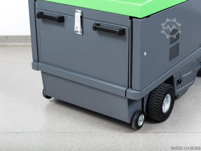 Veegmachine IPC Gansow 1010E NIEUWE BATTERIJEN IPC GANSOW 1010 E - 2013Bj - 432h - 5600m²/h