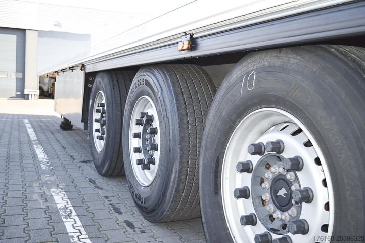 Semirreboque frigorífico SCHMITZ CARGOBULL SKO FP 60 ThermoKing SLXi 300