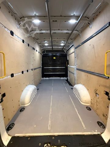 Højt tag varevogn VOLKSWAGEN Crafter Kasten L2-H2 Klima Navi Kamera ACC SHZ