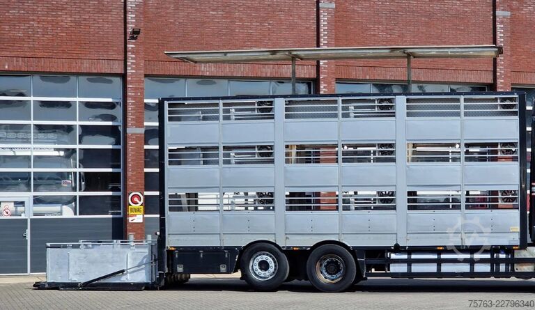 Transport af kvæg Berdex FH 460 Berdex 3 deck livestock - Loadlift - Lif...