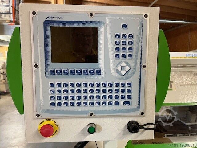 CNC fúrógép Hirzt F8