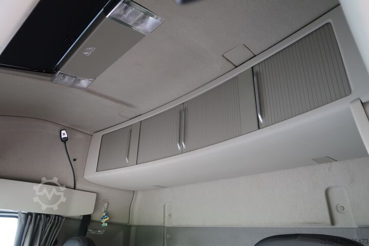 Kamyon şasisi Volvo FH 460 8x2 Nachlauflenkachse