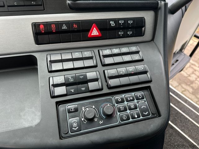 Touringcar SETRA S 517 HD 63+26 WC EURO 6