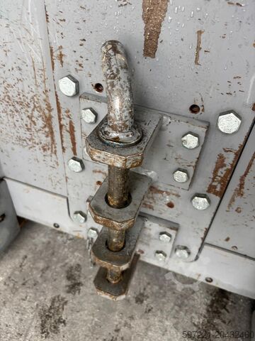 Schleppfahrzeuge Jungheinrich EZS C40