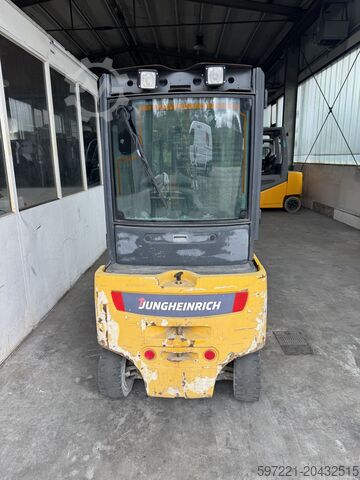 Elektrisch – 4 Räder Jungheinrich EFG 320 Batterie aus BJ:2018