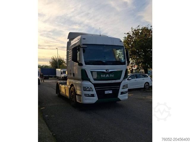 Tracteur routier standard MAN TGX