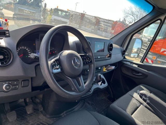 Izotermiczny van chłodnia MERCEDES-BENZ Sprinter 316 CDI Kühlkoffer