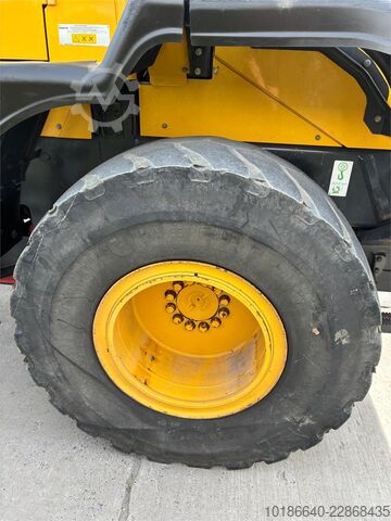 Komatsu WA270-8E0 Komatsu WA270-8E0