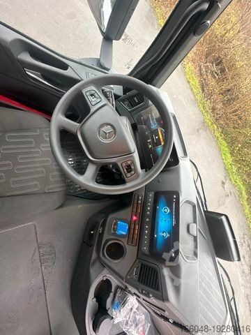 Betonmixer vrachtwagen MERCEDES-BENZ AROCS 5 4242 8x4 Euro5 EuromixMTP EM 12m R