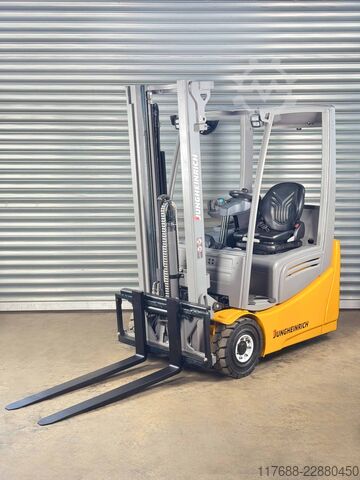 3 roues électriques Jungheinrich EFG 215 - nur 3700std. - Service Neu- Batterie 90%
